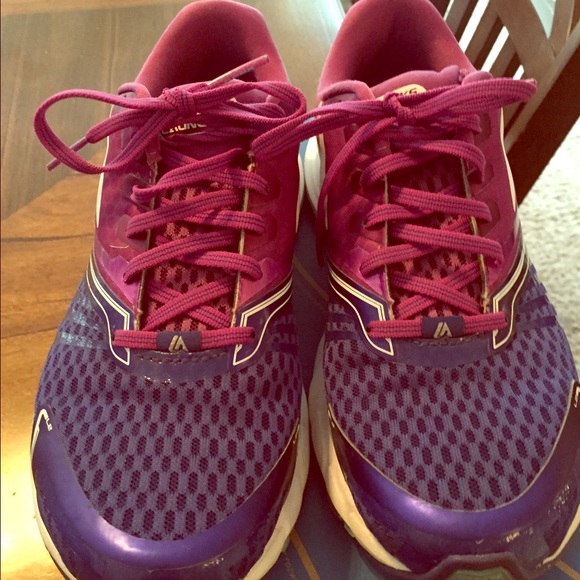 Brooks Launch 2, Size 9.5