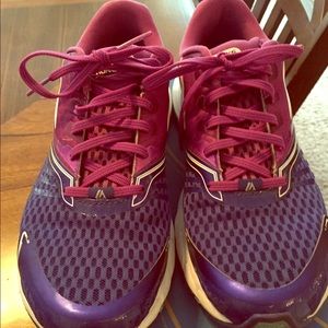 Brooks Launch 2, Size 9.5