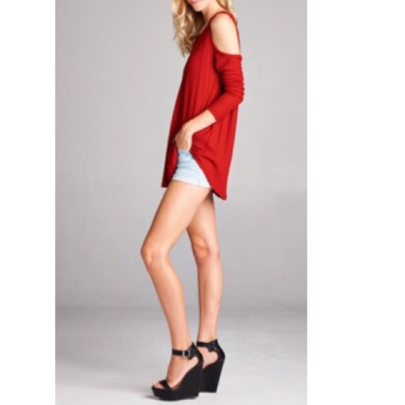 Cold shoulder tunic - Picture 3 of 4