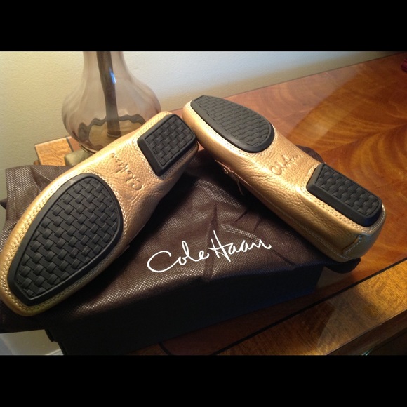 NEW Cole Haan leather flats - Picture 2 of 4