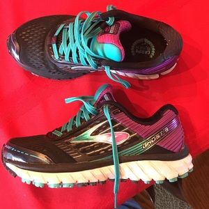 BROOKS GHOST-WOMENS tennis shoe