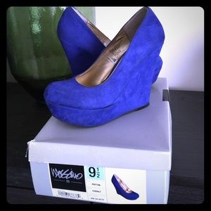 Mossio Cobalt wedge heels