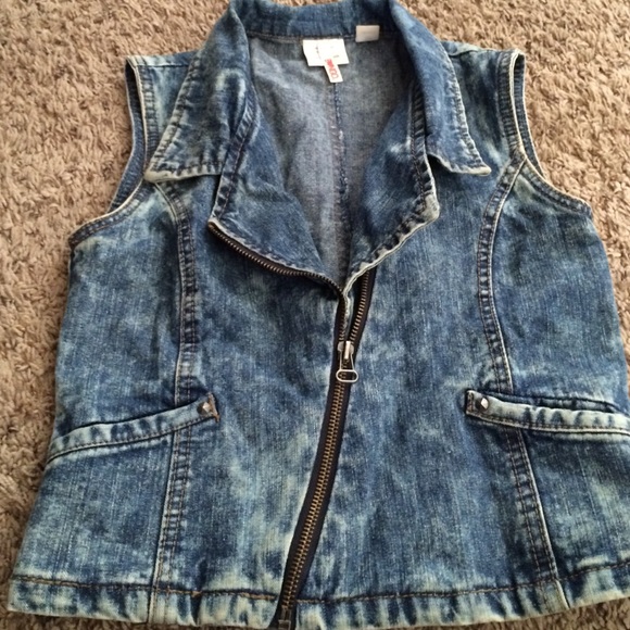 Denim washed vest - Picture 2 of 3