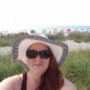 Meet your Posher, Crystal