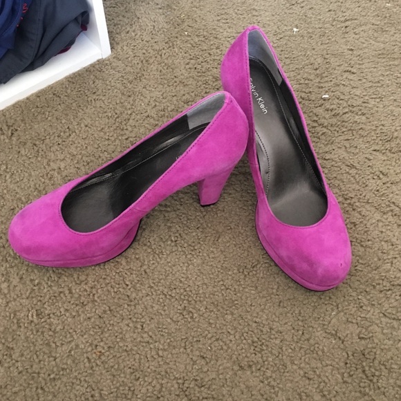 CK pink pumps