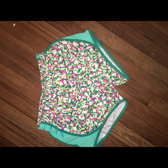 Cute nikey shorts😉😉 - Picture 1 of 2