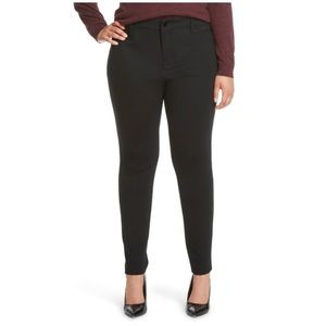 Ava and Viv black pants! 👖