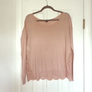 Light pink AE long sleeve sweater