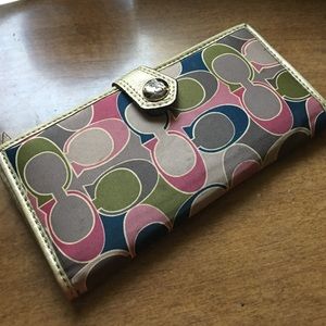 Coach pink wallet