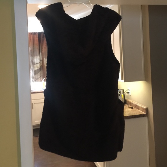 Black fuzzy vest. - Picture 2 of 4