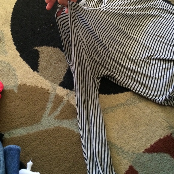 Stripped crop top - Picture 2 of 2