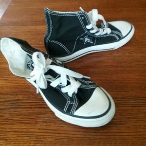Boys Converse High Stops