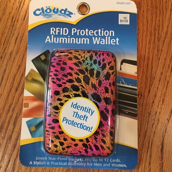 Identity theft protection wallet - Picture 1 of 2