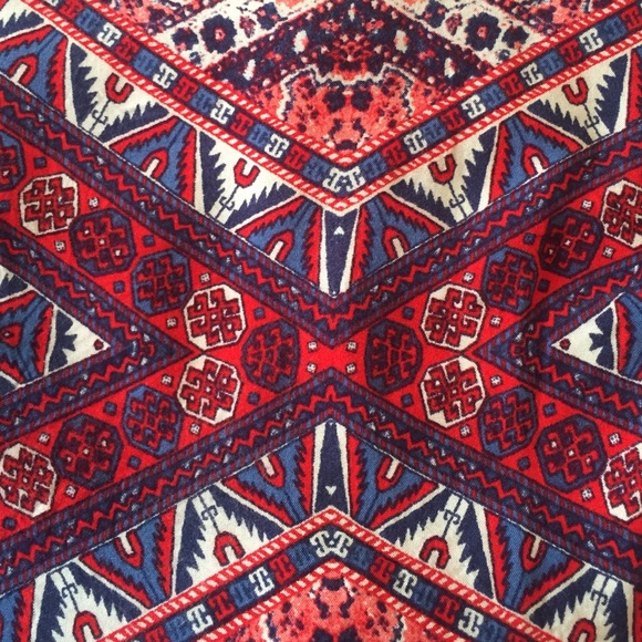 RedWhite&Blue Patterned Top - Picture 2 of 3