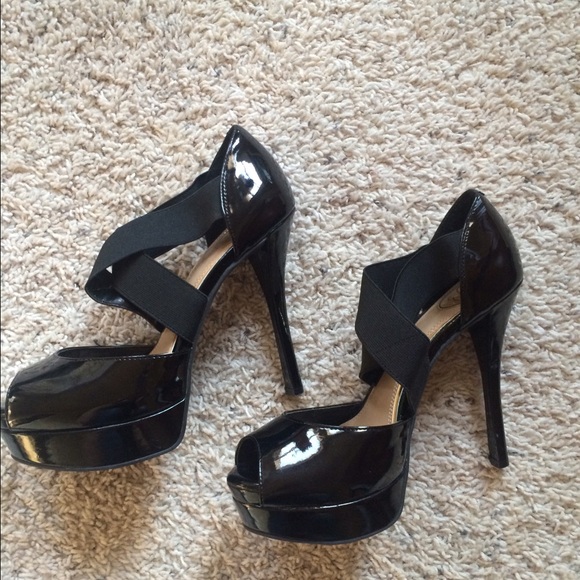 Black Heels Jessica Simpson. Size 8.