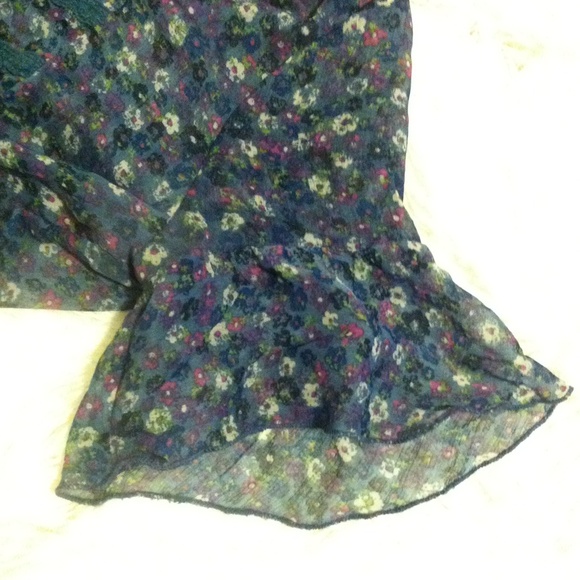 Flowy flower print crop top - Picture 3 of 4