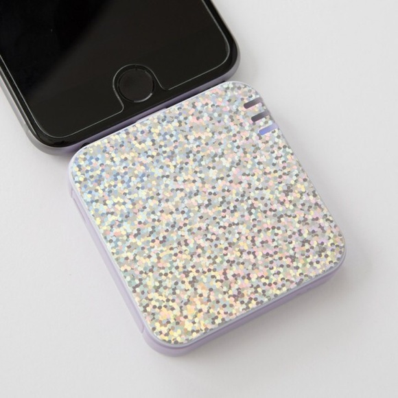 ✨Portable iPhone Charger by Ban.do✨