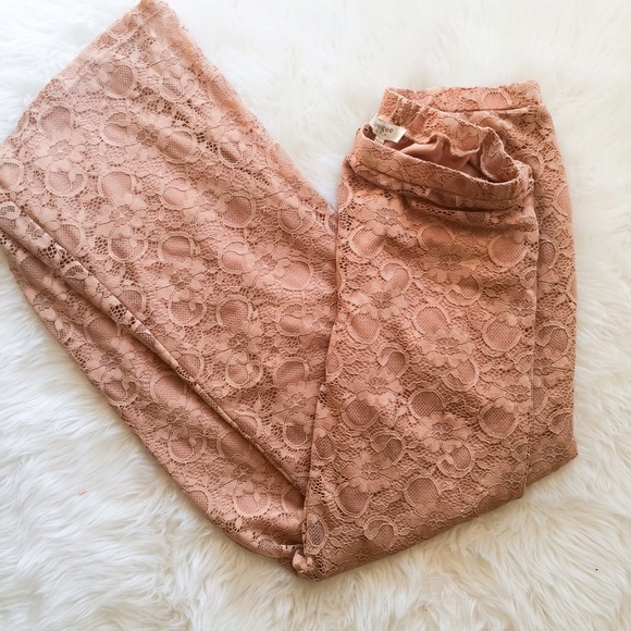 🚫SOLD🚫Umgee full lace pants nude pink color l - Picture 2 of 4