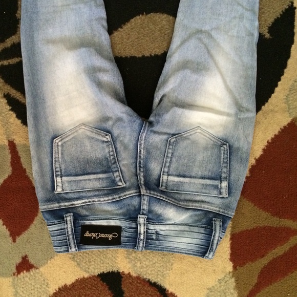 Light washed jeans - Picture 4 of 4