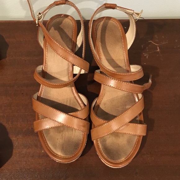 Wedge brown sanders