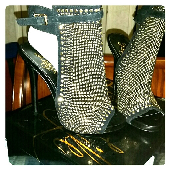 Black & Gold heels