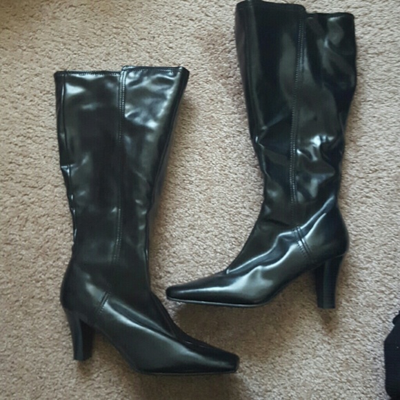 Black high heeled boots! Never worn!