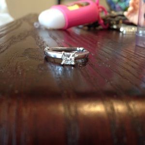 14 kt ring size 7