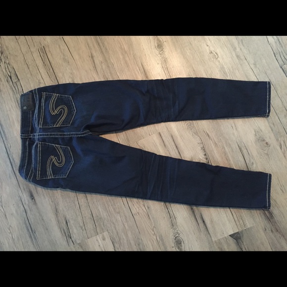 Price Drop! Silver Jeans Suki Super Stretch