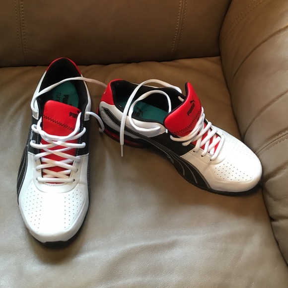 Men's PUMA running sneakers