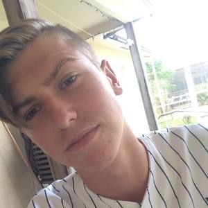 Meet your Posher, Kenneth