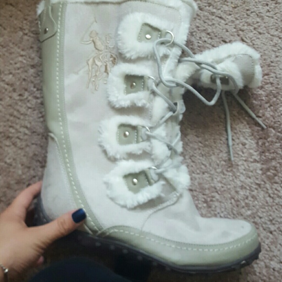 NWT! Beige and cream furry boots!