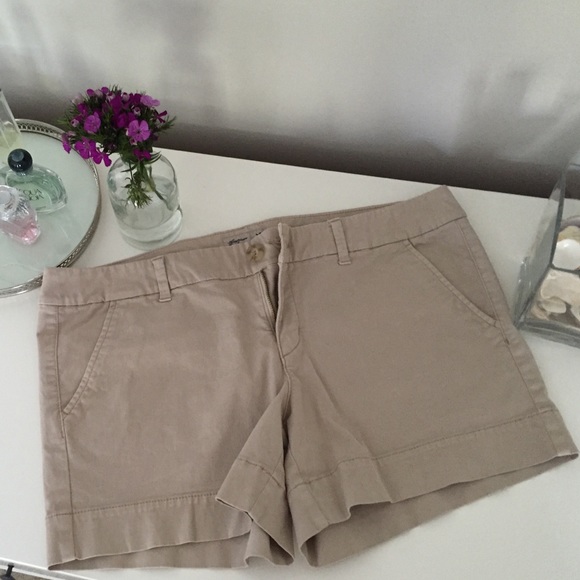 American Eagle midi shorts