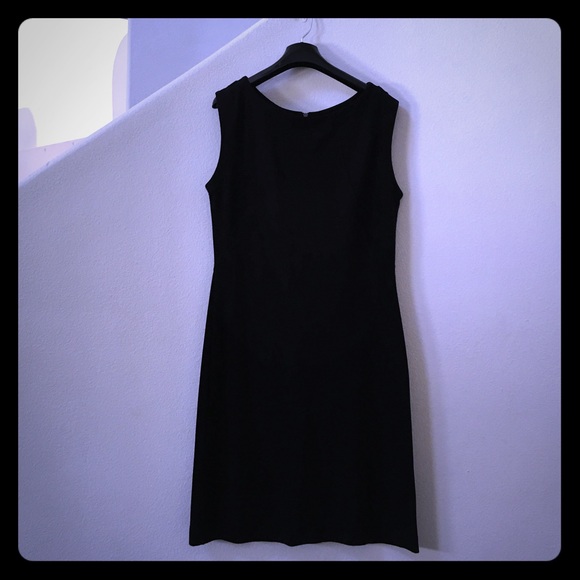 Ann Taylor black dress, sexy zippered back