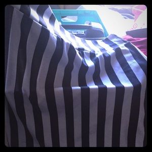 Great for Halloween 👻 Black & White Cassie 3XL