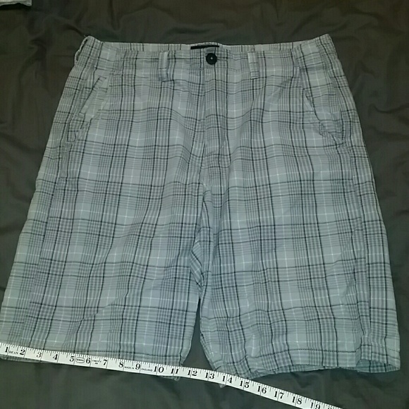 American Eagle outfitters flat fronted size 34