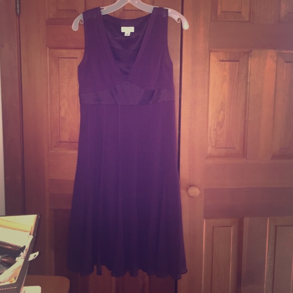 Ann Taylor loft maroon dress.