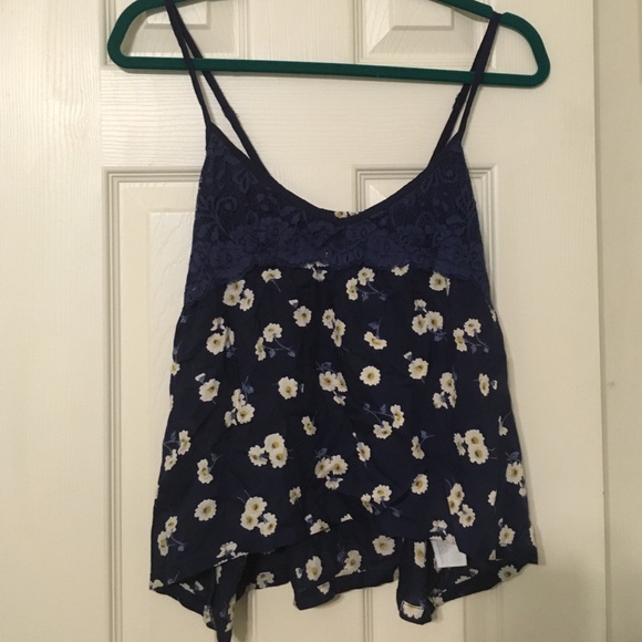 Cropped Floral Sleeveless Blouse