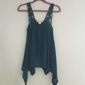 ⭐️MOVING SALE! ⭐️ Urban Outfitters Top