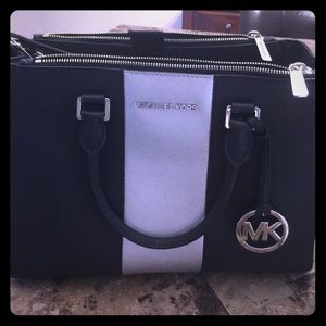 Michael kors handbag black with silver