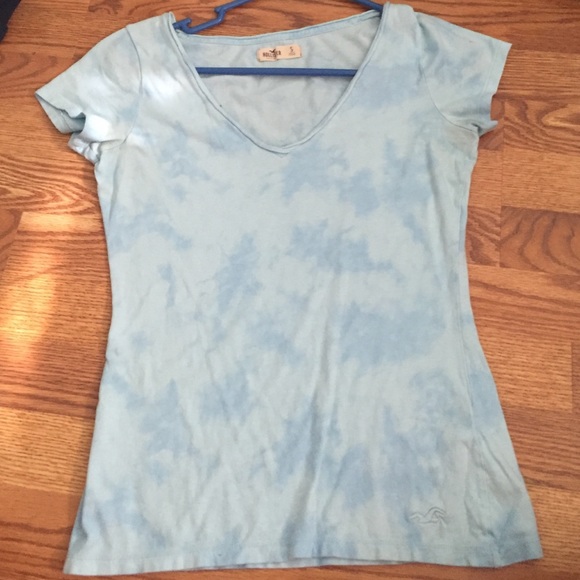 Hollister tee