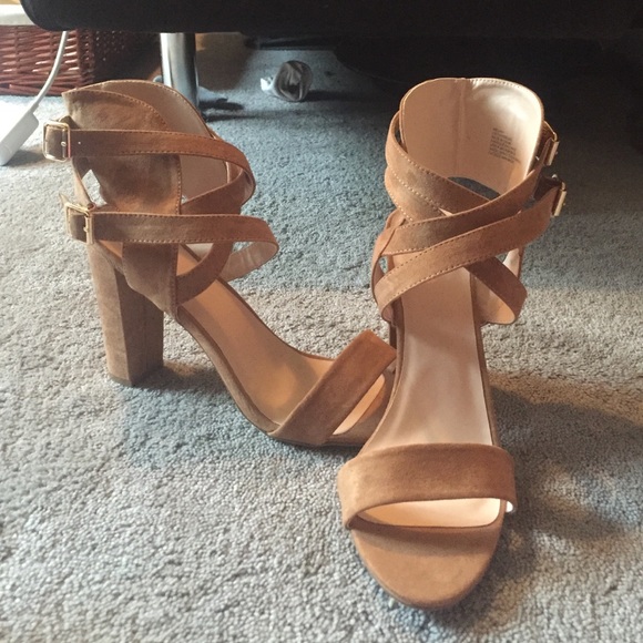 NIB Just Fab Sandals