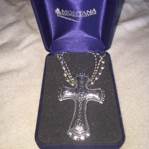 Montana Silversmiths Cross necklace