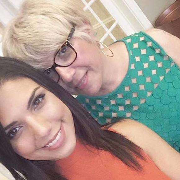 Meet your Posher, Emily - Picture 1 of 1