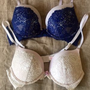 SOLD in bundle! 2 Victoria's Secret Very Sexy Bras