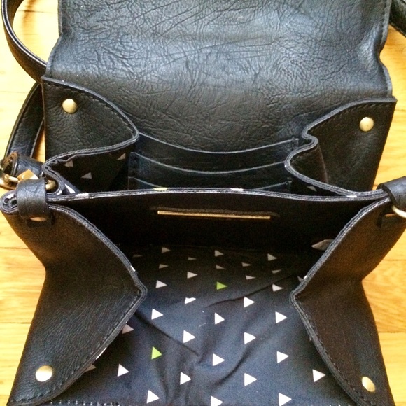 Francesca’s Gold Studded Crossbody Bag - Picture 3 of 4