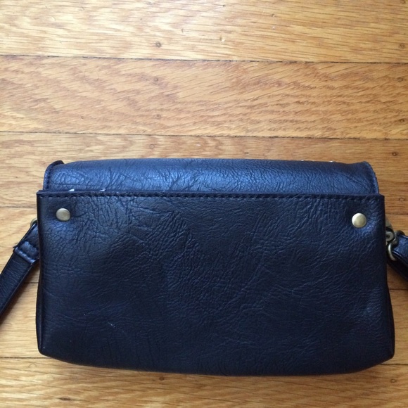 Francesca’s Gold Studded Crossbody Bag - Picture 4 of 4