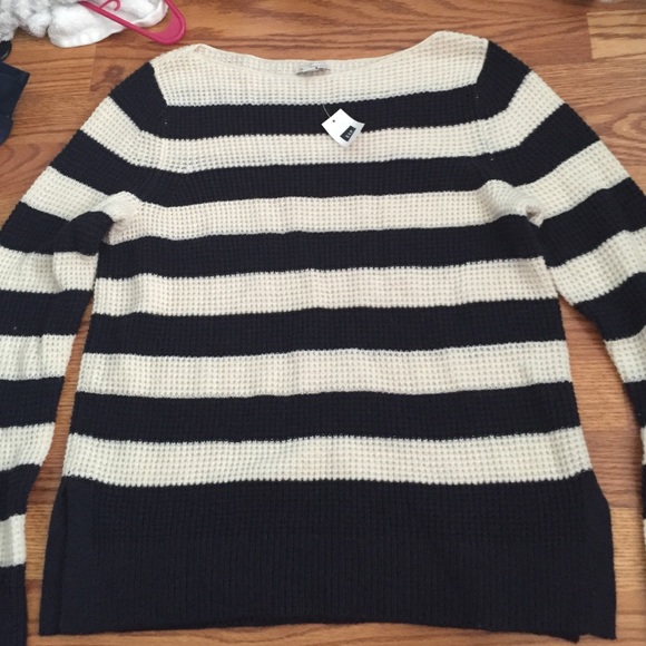 Black and White sweater