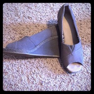 Toms Grey Wedges