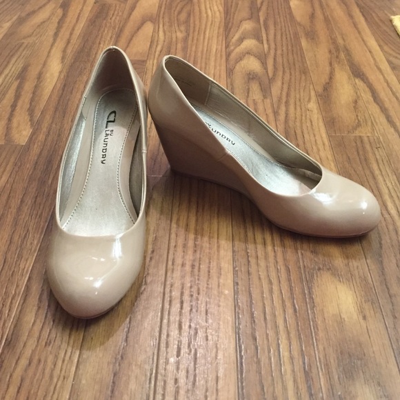 Chinese Laundry Nude patent wedges