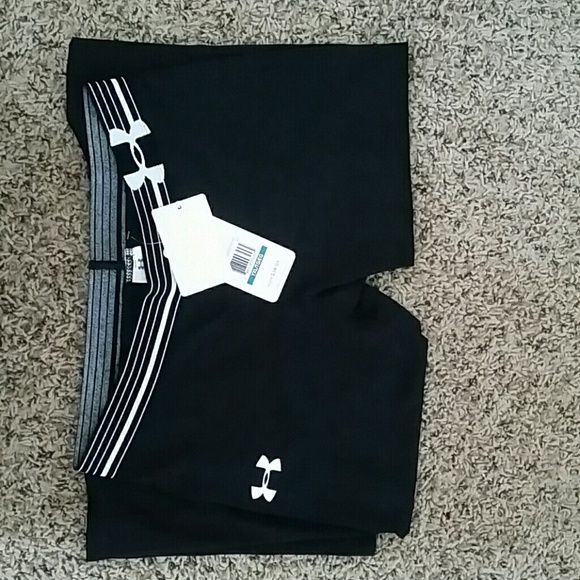 Brand new under Armour Spandex pants